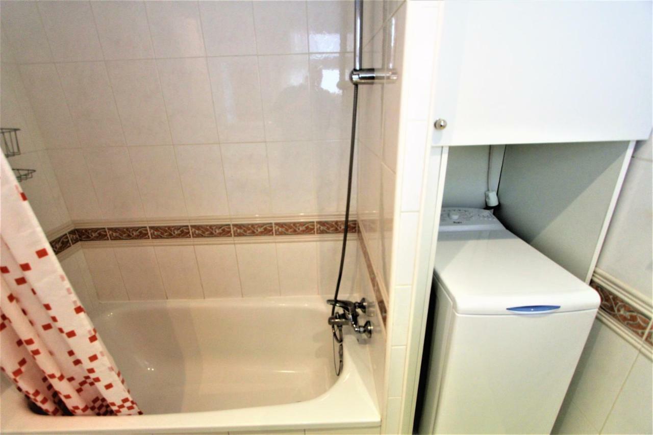 Apartamentos Los Cisnes - 2º Linea De Playa - Perfecta Ubicacion Benalmadena Luaran gambar