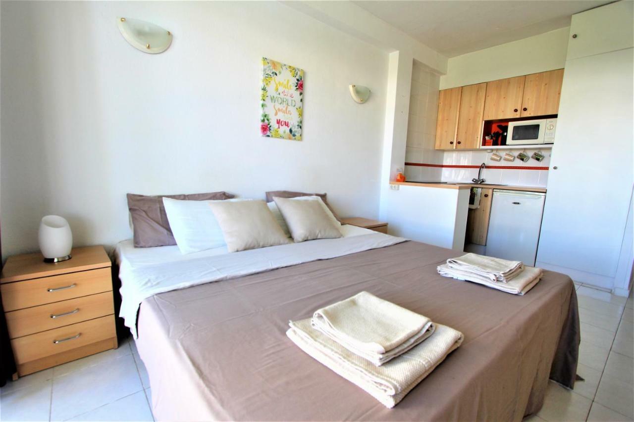 Apartamentos Los Cisnes - 2º Linea De Playa - Perfecta Ubicacion Benalmadena Luaran gambar