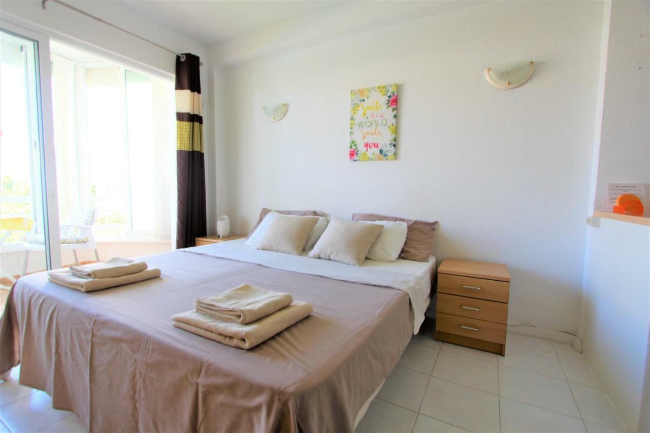 Apartamentos Los Cisnes - 2º Linea De Playa - Perfecta Ubicacion Benalmadena Luaran gambar