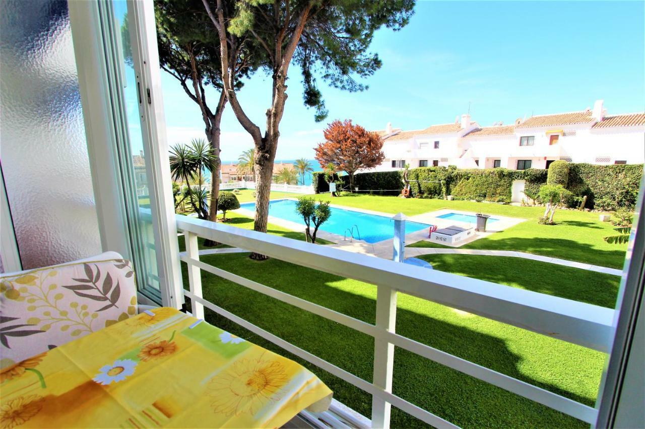 Apartamentos Los Cisnes - 2º Linea De Playa - Perfecta Ubicacion Benalmadena Luaran gambar